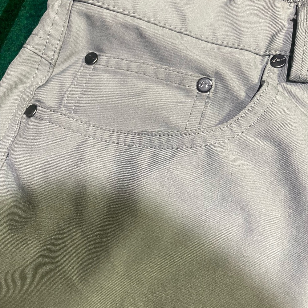 Greg Norman pants 38x30 gray - Picture 8 of 8